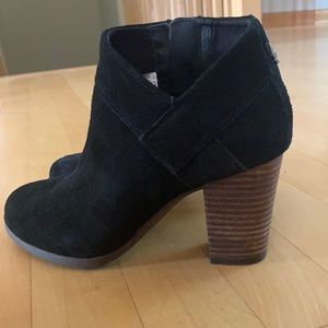 Kookaburra By UGG, new, size 5, brush leather black